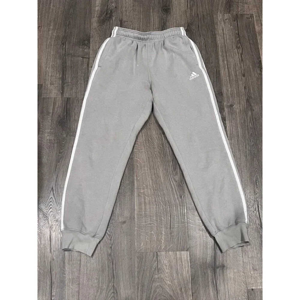 Adidas Men’s Gray 3-Stripes Fleece Jogger Sweatpants Size Medium (K)